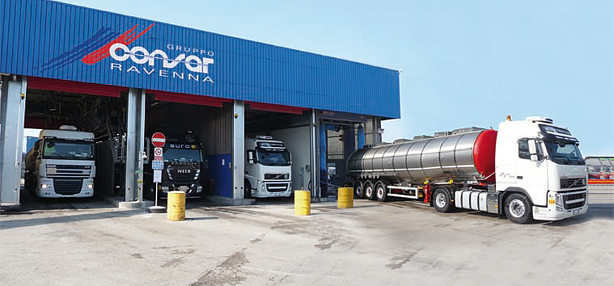 Il Consorzio di autotrasportatori Consar di Ravenna fornisce servizi avanzati di lavaggio interno ed esterno di automezzi e autocisterne alimentari e chimiche