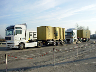 Porta container