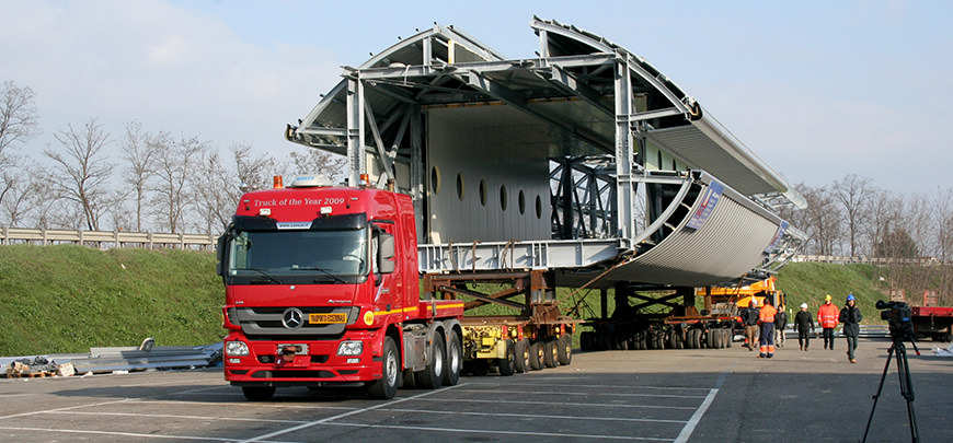 Il Consorzio di autotrasportatori Consar di Ravenna fornisce servizi di trasporti eccezionali di vario tipo: trasporto di manufatti per l’industria cementizia; trasporto di carpenteria pesante, macchinari, imbarcazioni, serbatoi
